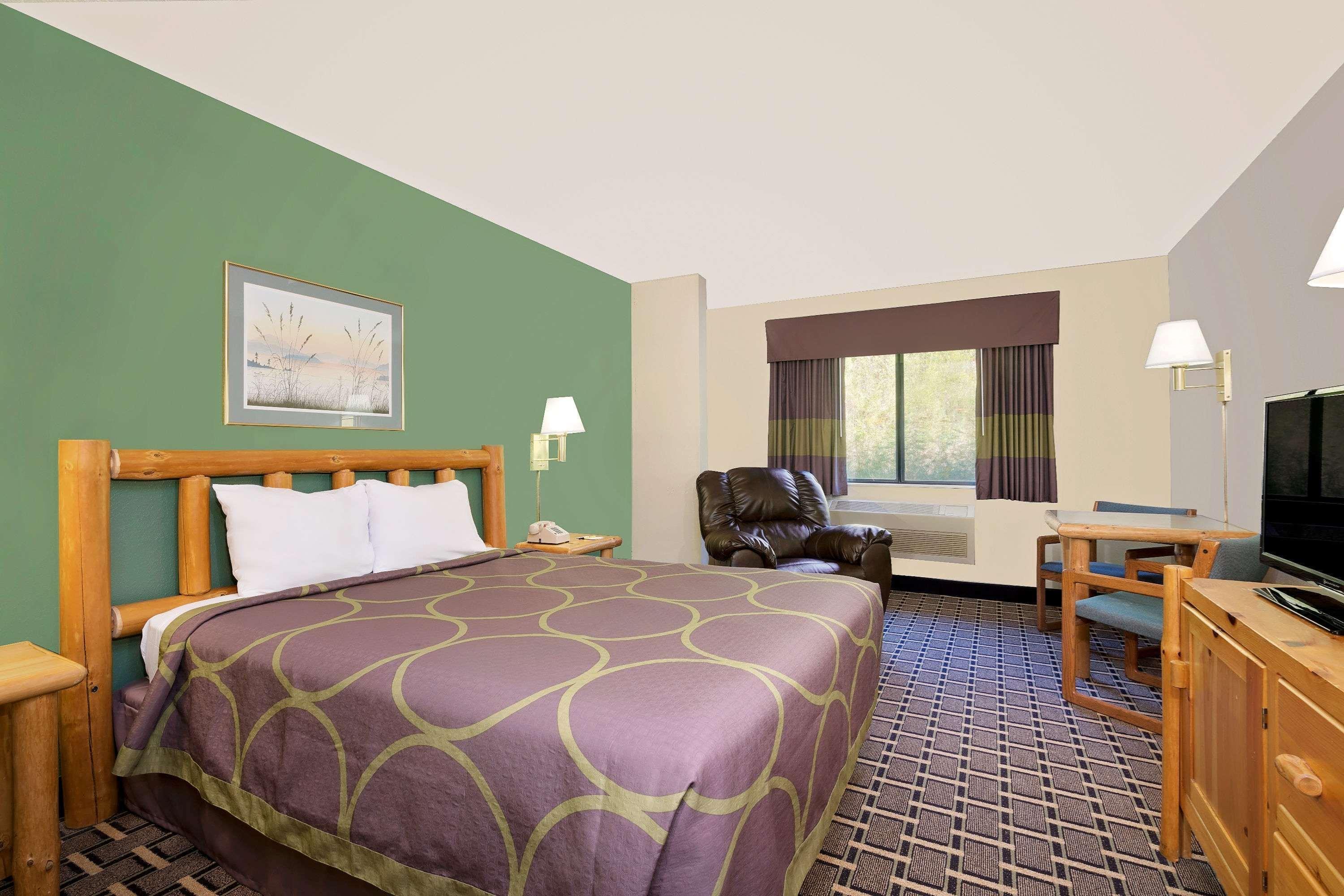 Super 8 By Wyndham Cloquet Ξενοδοχείο Εξωτερικό φωτογραφία