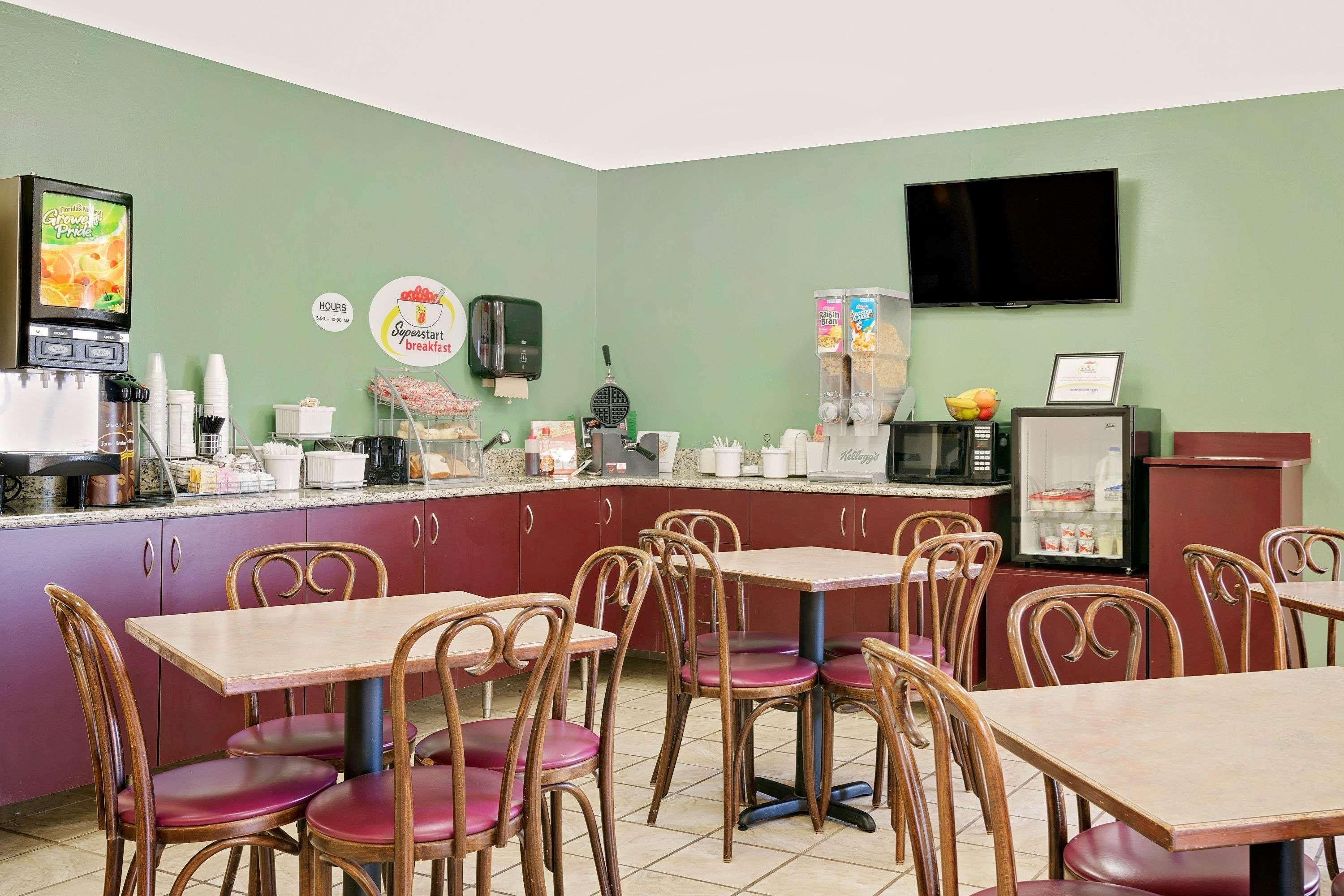 Super 8 By Wyndham Cloquet Ξενοδοχείο Εξωτερικό φωτογραφία